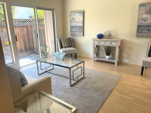 1350 Merrivale West Square, San Jose CA 95117