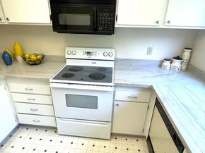 1350 Merrivale West Square, San Jose CA 95117