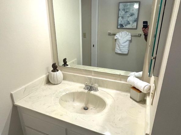 1350 Merrivale West Square, San Jose CA 95117