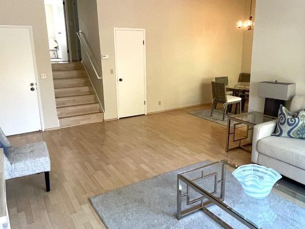 1350 Merrivale West Square, San Jose CA 95117