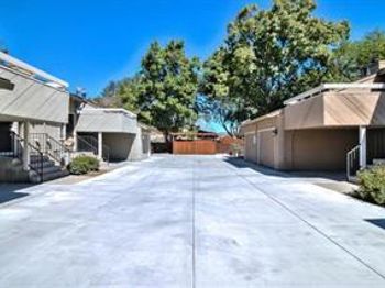 2128 Canoas Garden