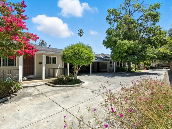 700 Mariposa Avenue, Mountain View CA 94041