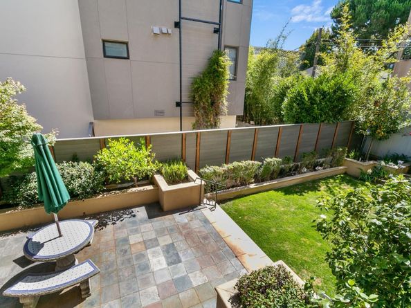1499 Oak Grove Avenue 202, Burlingame CA 94010