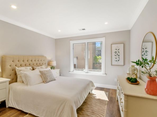 1499 Oak Grove Avenue 202, Burlingame CA 94010