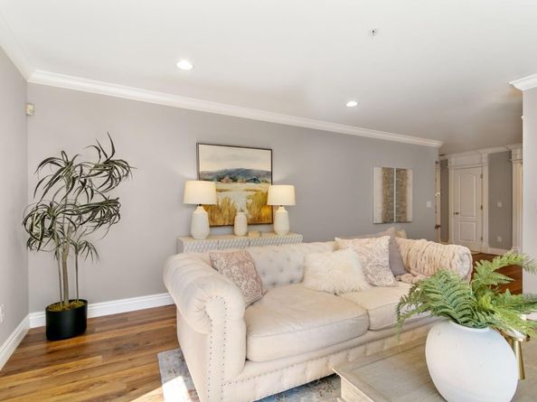 1499 Oak Grove Avenue 202, Burlingame CA 94010