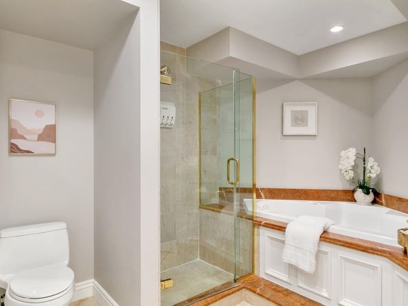 1499 Oak Grove Avenue 202, Burlingame CA 94010