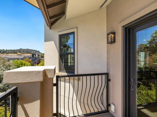 777 Walnut Street 307, San Carlos CA 94070