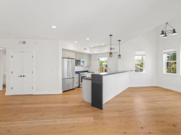 777 Walnut Street 307, San Carlos CA 94070