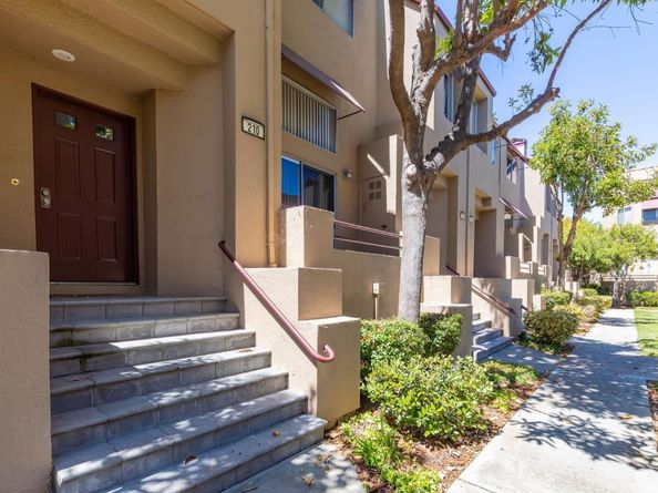 210 Commons Lane, Foster City CA 94404