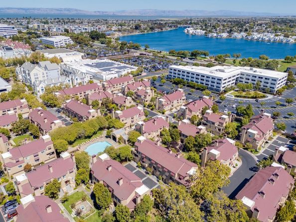 210 Commons Lane, Foster City CA 94404