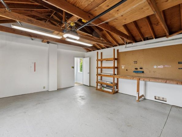 389 Avenue Granada, El Granada CA 94018