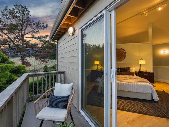 389 Avenue Granada, El Granada CA 94018