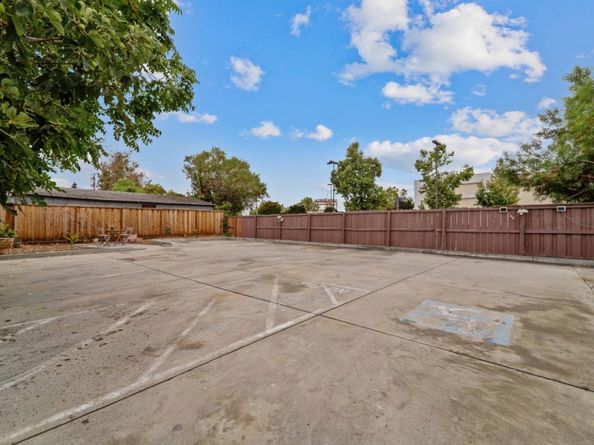 250 Meridian Avenue, San Jose CA 95126