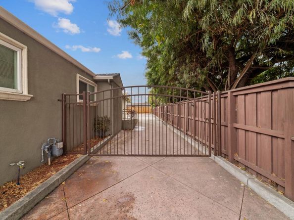 250 Meridian Avenue, San Jose CA 95126