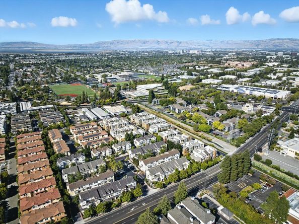319 Charles Morris Terrace, Sunnyvale CA 94085