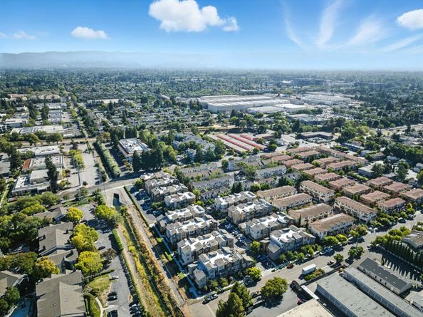 319 Charles Morris Terrace, Sunnyvale CA 94085