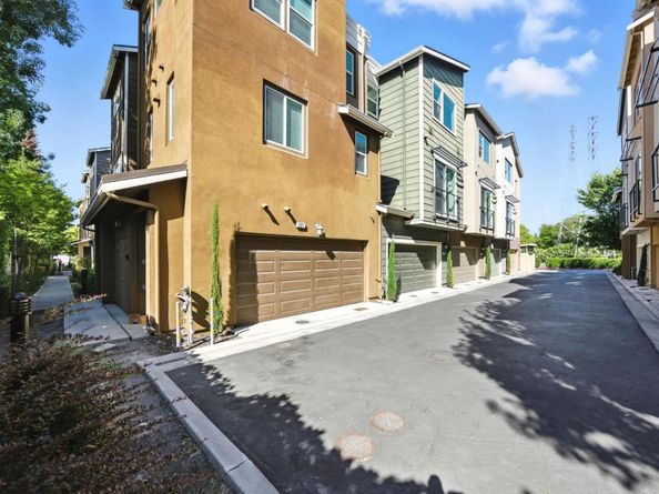 319 Charles Morris Terrace, Sunnyvale CA 94085