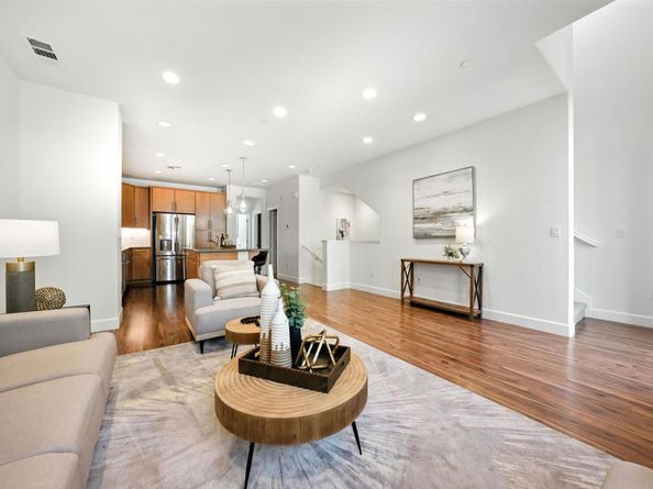 319 Charles Morris Terrace, Sunnyvale CA 94085