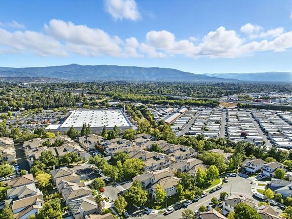 561 Manhattan Place, San Jose CA 95136