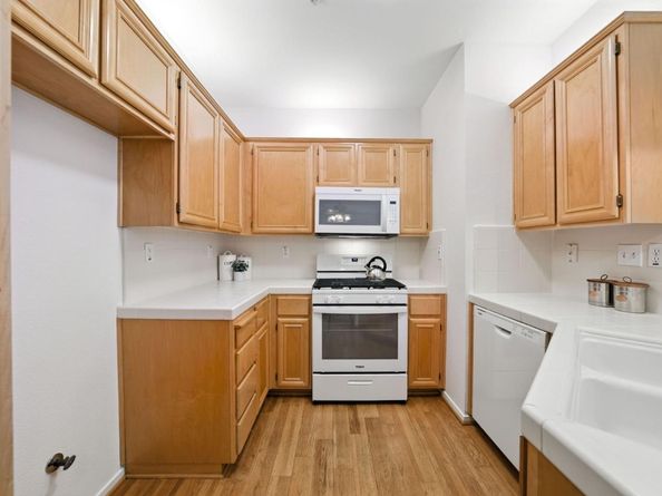 561 Manhattan Place, San Jose CA 95136