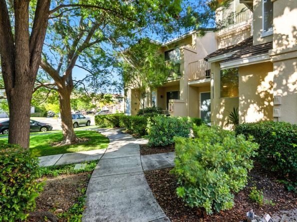 561 Manhattan Place, San Jose CA 95136