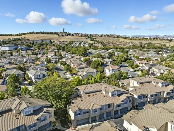 561 Manhattan Place, San Jose CA 95136