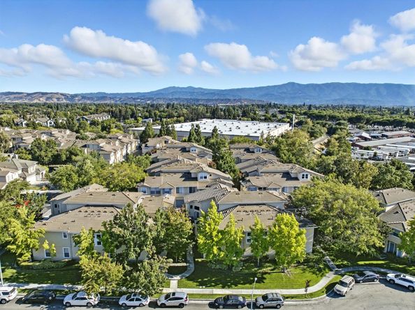 561 Manhattan Place, San Jose CA 95136