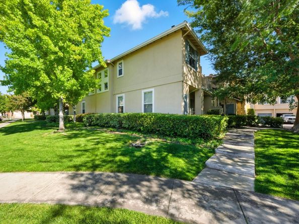 561 Manhattan Place, San Jose CA 95136