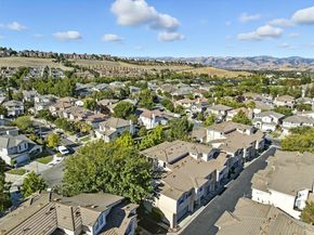 561 Manhattan Place, San Jose CA 95136