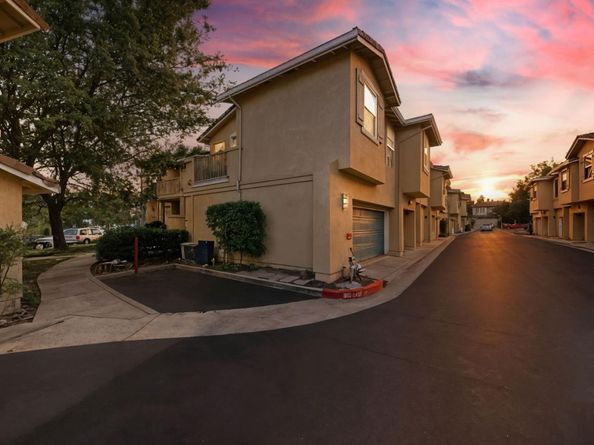 561 Manhattan Place, San Jose CA 95136