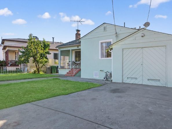 22133 Peralta, Hayward CA 94541