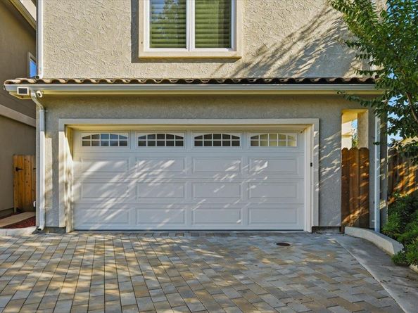 1325 Araujo Street, San Jose CA 95131