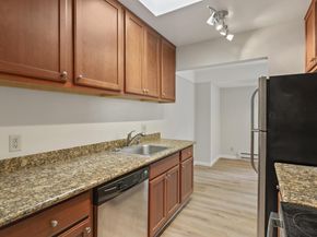 500 W Middlefield Road 18, Mountain View CA 94043