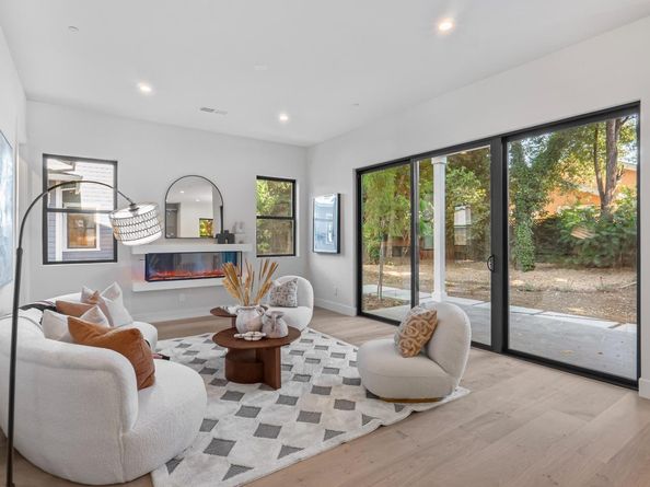 767 Cuesta Drive, Mountain View CA 94040