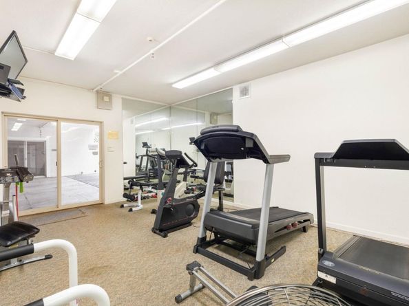 576 W Parr Avenue 1, Los Gatos CA 95032