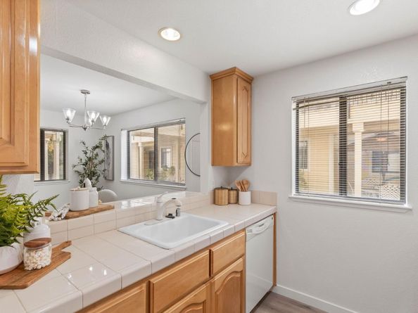 576 W Parr Avenue 1, Los Gatos CA 95032