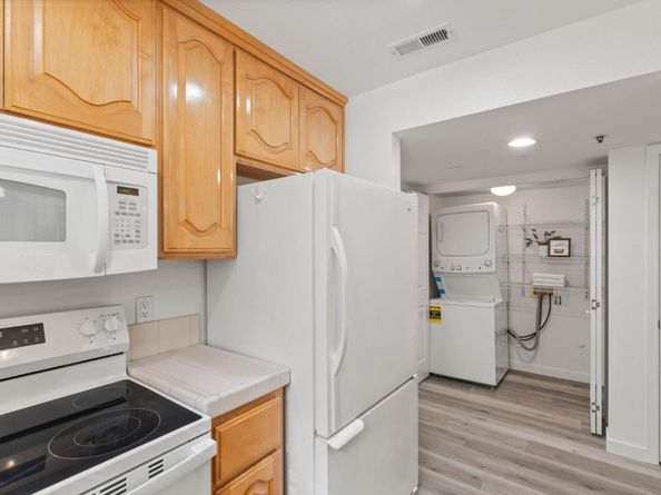 576 W Parr Avenue 1, Los Gatos CA 95032