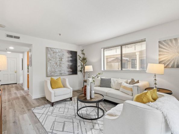 576 W Parr Avenue 1, Los Gatos CA 95032