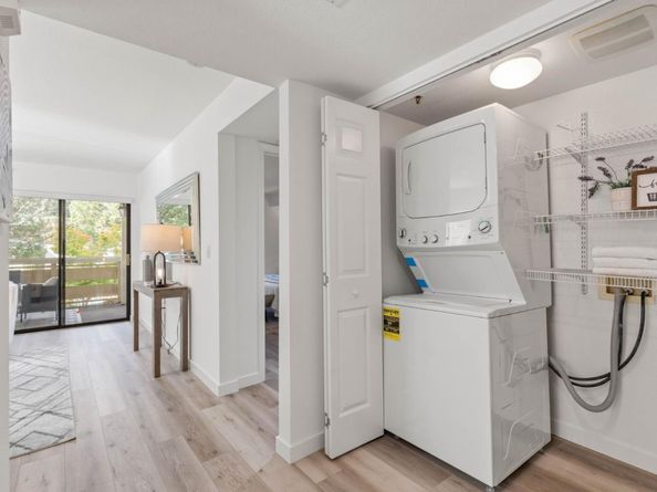 576 W Parr Avenue 1, Los Gatos CA 95032