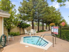 576 W Parr Avenue 1, Los Gatos CA 95032