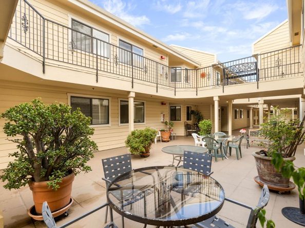 576 W Parr Avenue 1, Los Gatos CA 95032