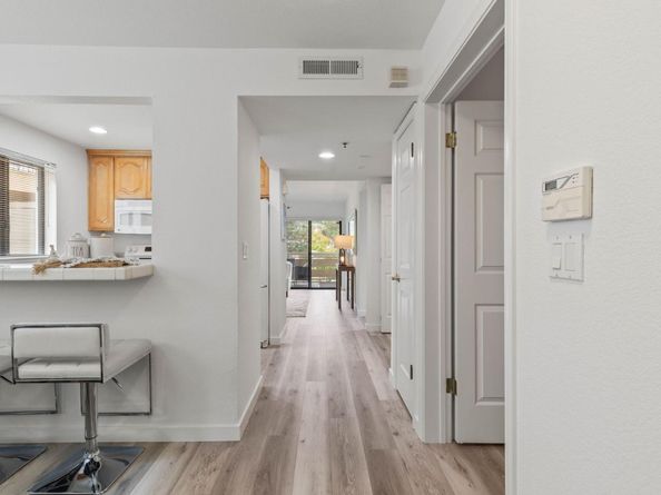 576 W Parr Avenue 1, Los Gatos CA 95032