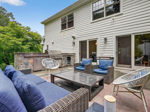 29 Cedar Lane, Pleasantville NY 10570