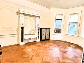 10411 89th Avenue, Richmond Hill NY 11418