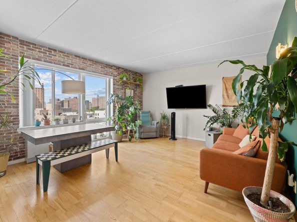 853 Macy Place 8E, Bronx NY 10455