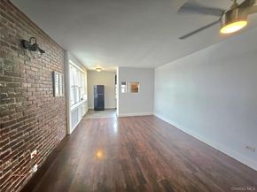 87-70 173 Street 5N, Jamaica NY 11432