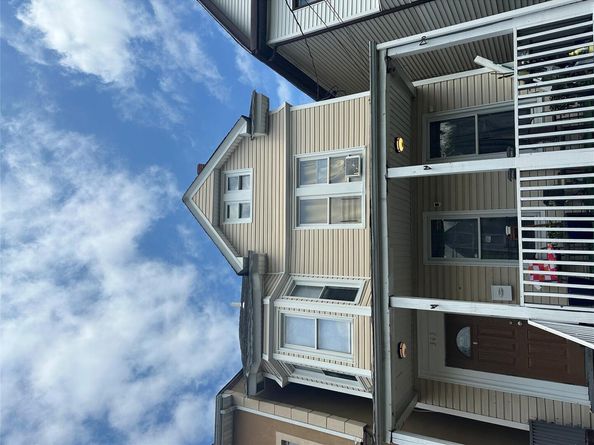 345 S 4th Avenue, Mount Vernon NY 10550