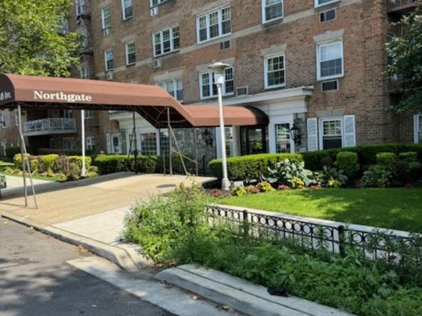 87-10 149th Avenue 5D, Howard Beach NY 11414