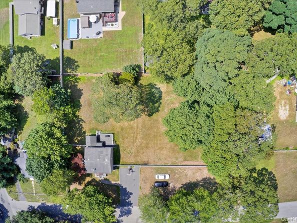 4 Myrtle Lane, Coram NY 11727