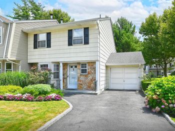 46 Manors Drive